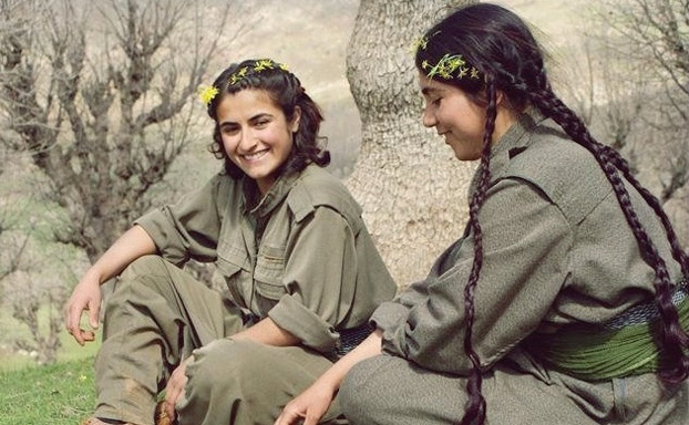 http://static.laodong.com.vn/Uploaded/DoMinhDuc/2014_09_17/Kurdish%20Peshmerga%20female-soldier_VZTB.jpg