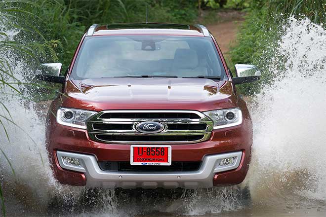 ford everest hay toyota fortuner #3