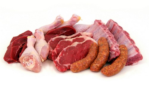 Thịt chế biến sẵn: Lượng cholesterol trong thịt chế biến sẵn phụ thuộc vào lượng chất béo thêm vào khi chế biến. Các loại thịt, thịt gia cầm và cá được chế biến sẵn chứa lượng cholesterol khá cao. 