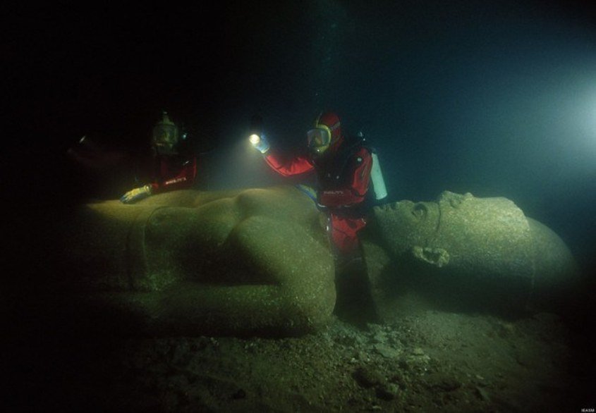 “Giật mình” với những “vật thể kỳ lạ” được tìm thấy dưới đáy đại dương - H3
