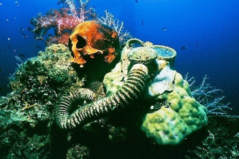 “Giật mình” với những “vật thể kỳ lạ” được tìm thấy dưới đáy đại dương - H5